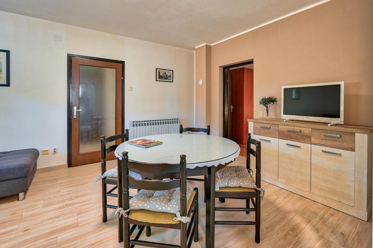 Iby Apartment Pula Exterior foto